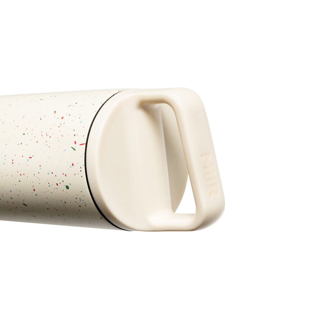 wide-mouth-m8 WebPDP-20oz_Wide_Mouth_Bottle_Party__WMB2SV20230_x2Studio_45deg.jpg