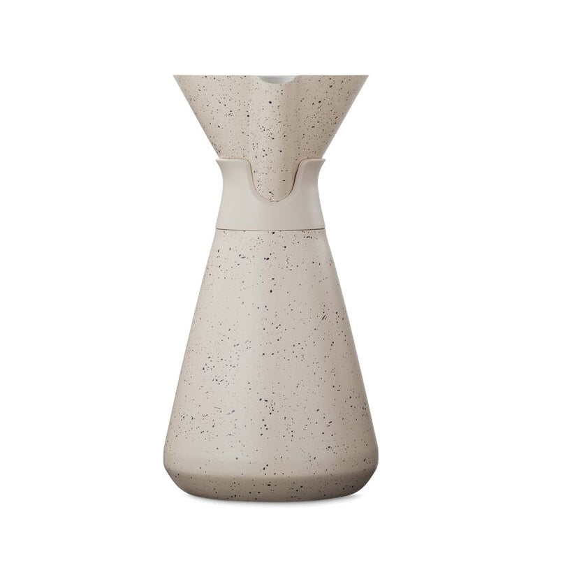 new-standard-carafe-n6 WebPDP-33oz_New_Standard_Carafe_Desert_Tan_Speckle_Studio__CAR1SVOS224_270.jpg