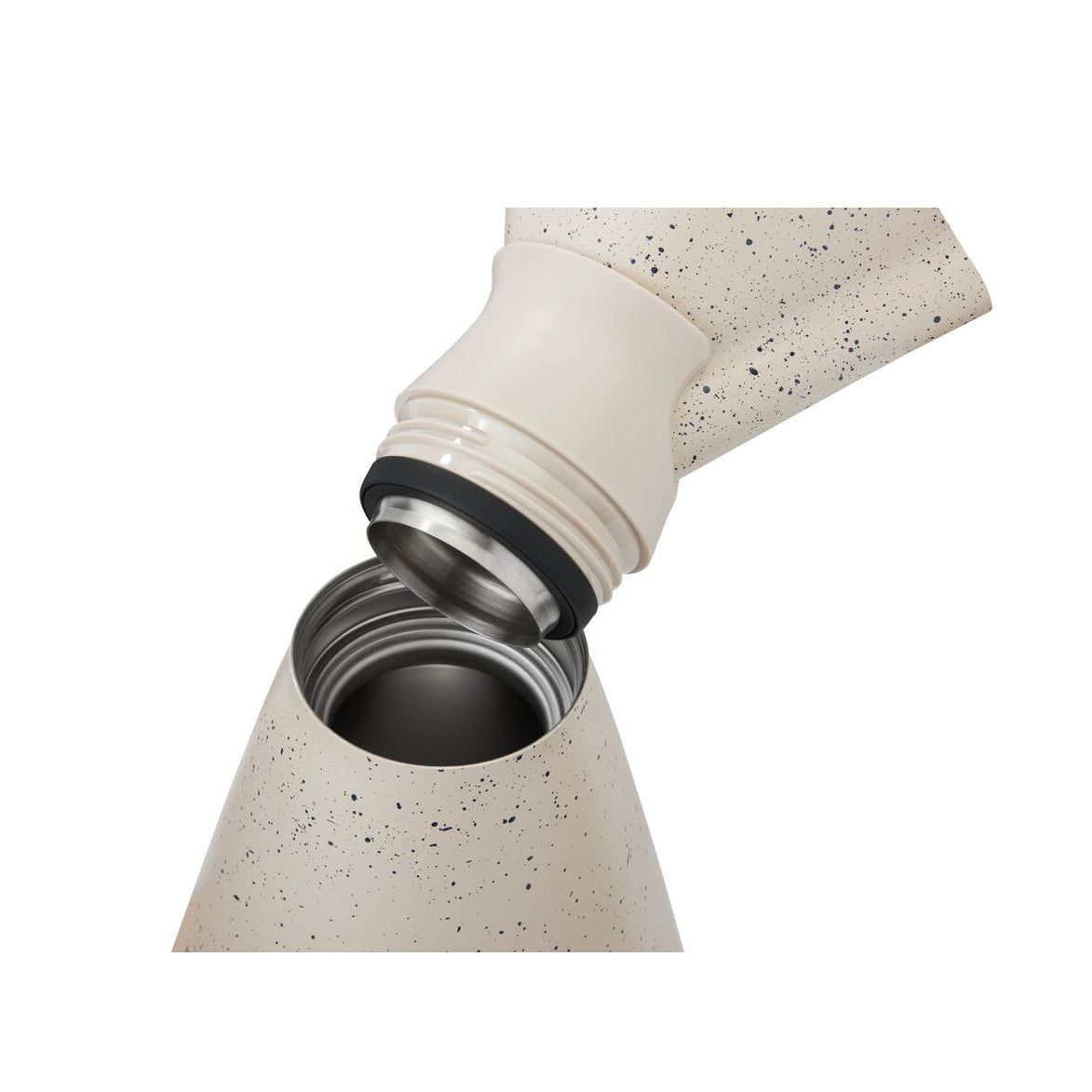 new-standard-carafe-n6 WebPDP-33oz_New_Standard_Carafe_Desert_Tan_Speckle_Studio__CAR1SVOS224_45_Top_Staged.jpg