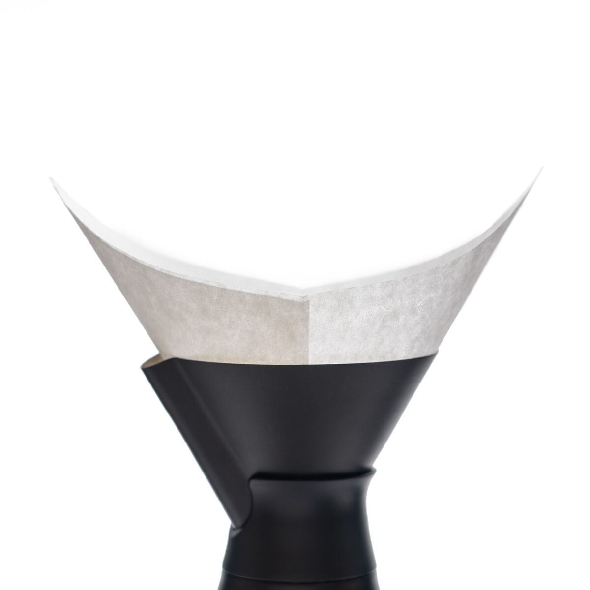 new-standard-carafe-coffee-filters-m4 WebPDP-NSCarafeCoffeeFilters_Studio_0223_InUse__CAF1PN00001.jpg