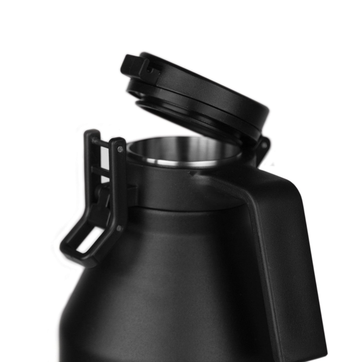 64oz-growler-v2 growlerdetail1_f7b2c86e-8bb8-40fc-b9ae-6f2e9d01276f__402220.jpg